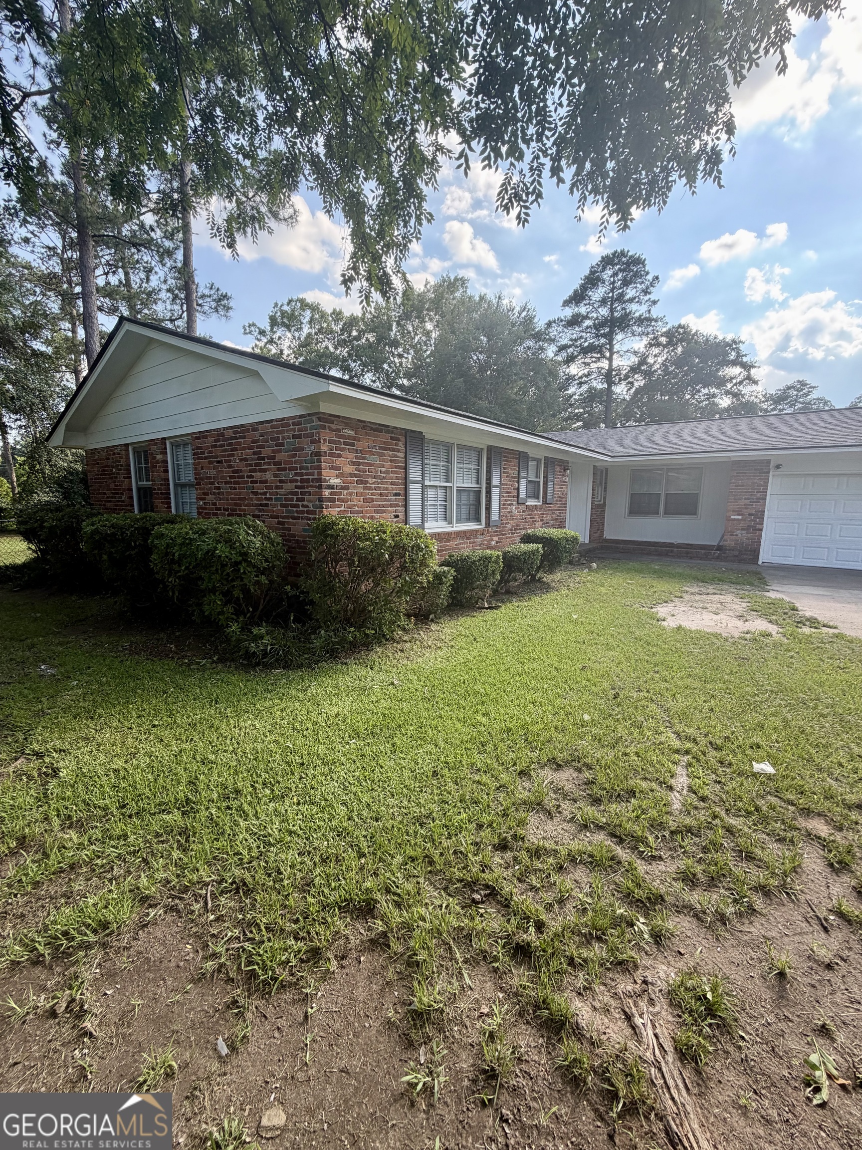 1100 Pineneedle Drive Property Photo 5