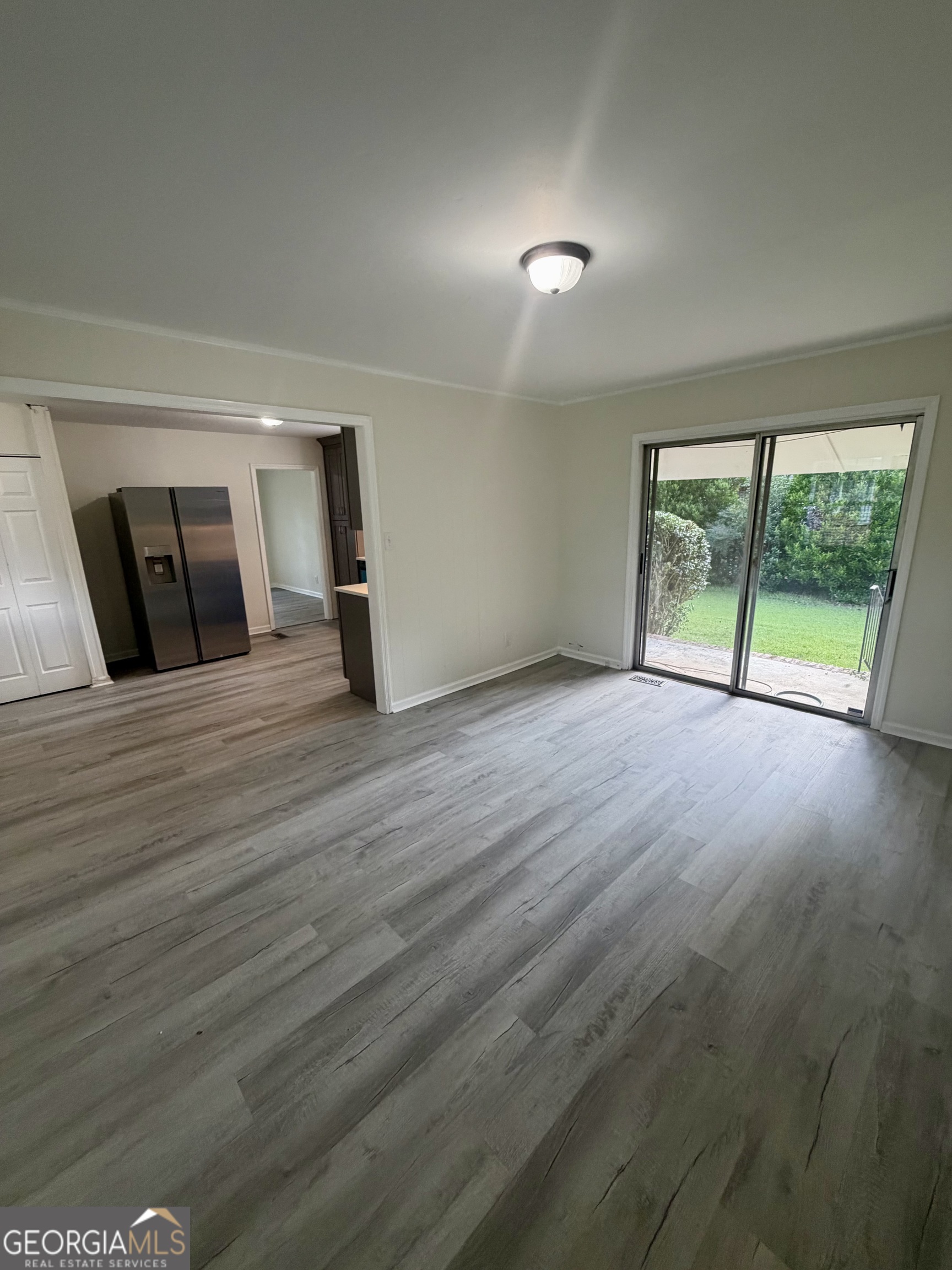 1100 Pineneedle Drive Property Photo 8
