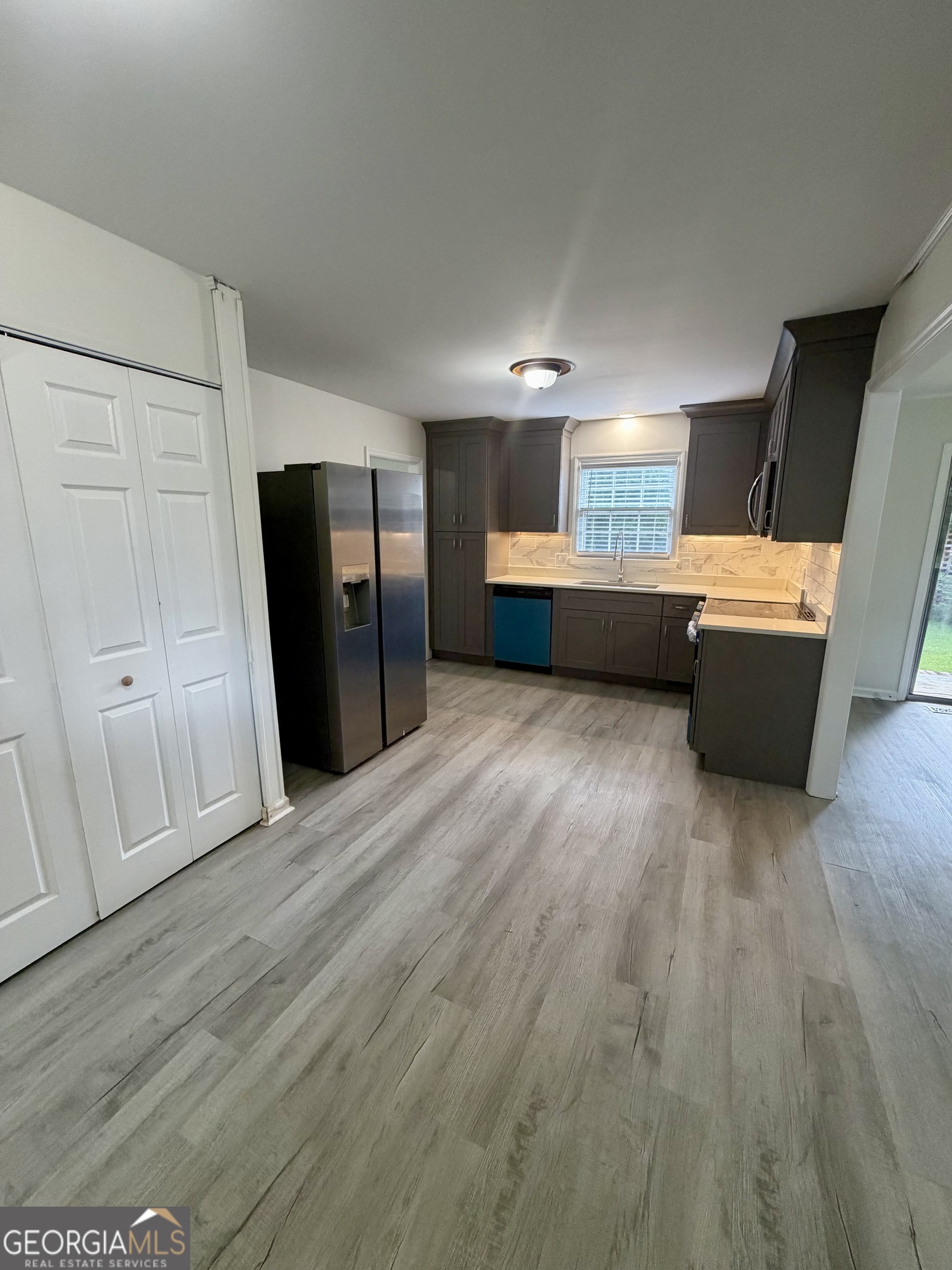 1100 Pineneedle Drive Property Photo 12