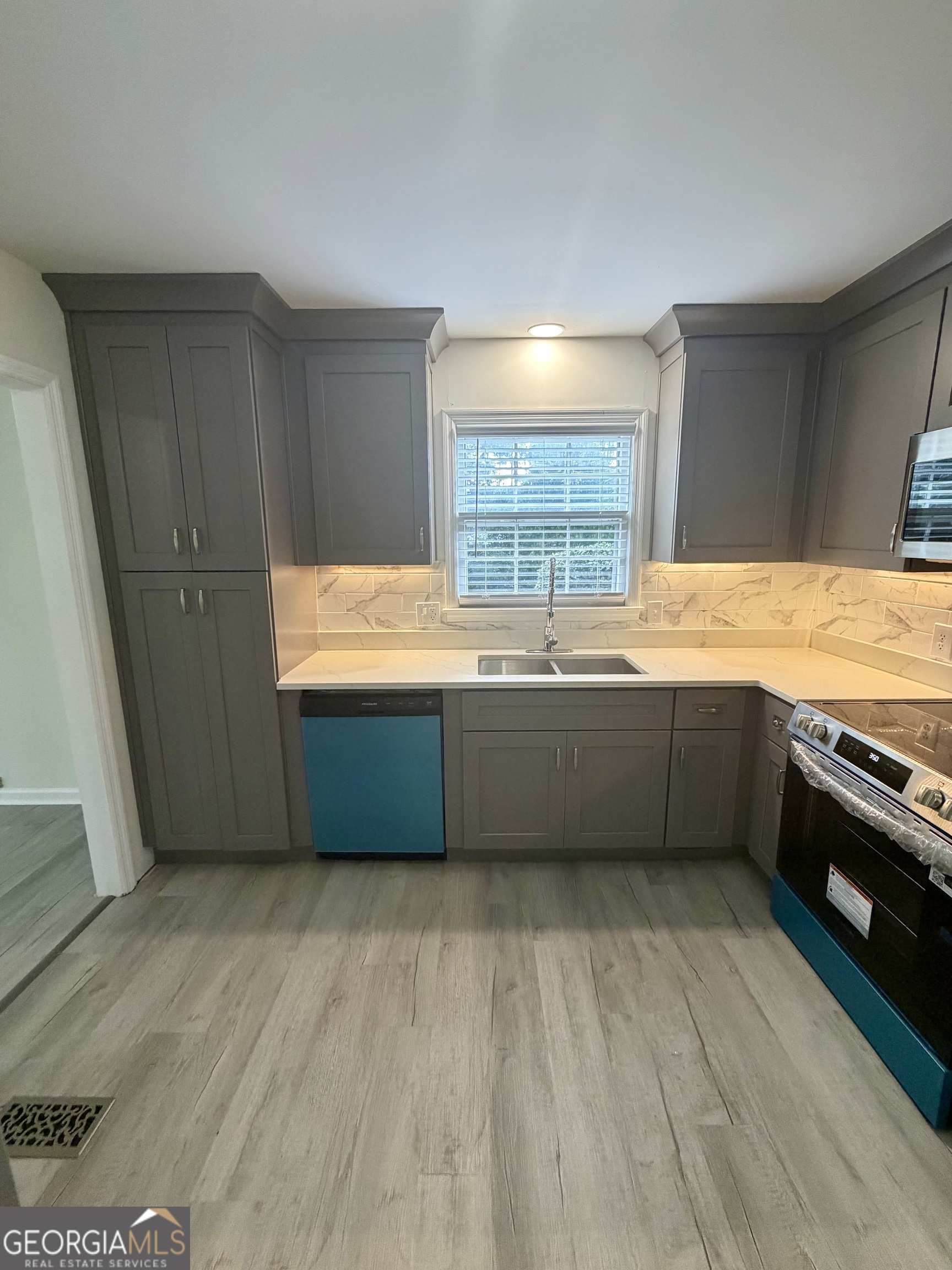 1100 Pineneedle Drive Property Photo 13