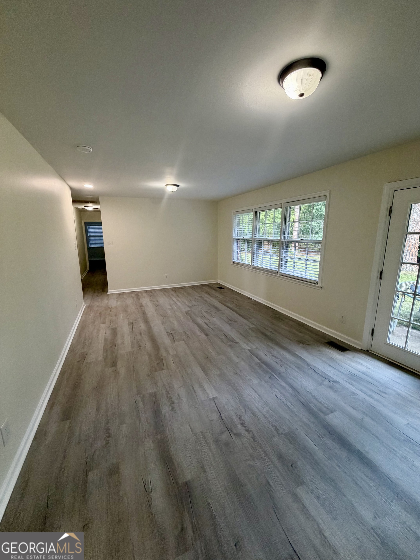 1100 Pineneedle Drive Property Photo 15