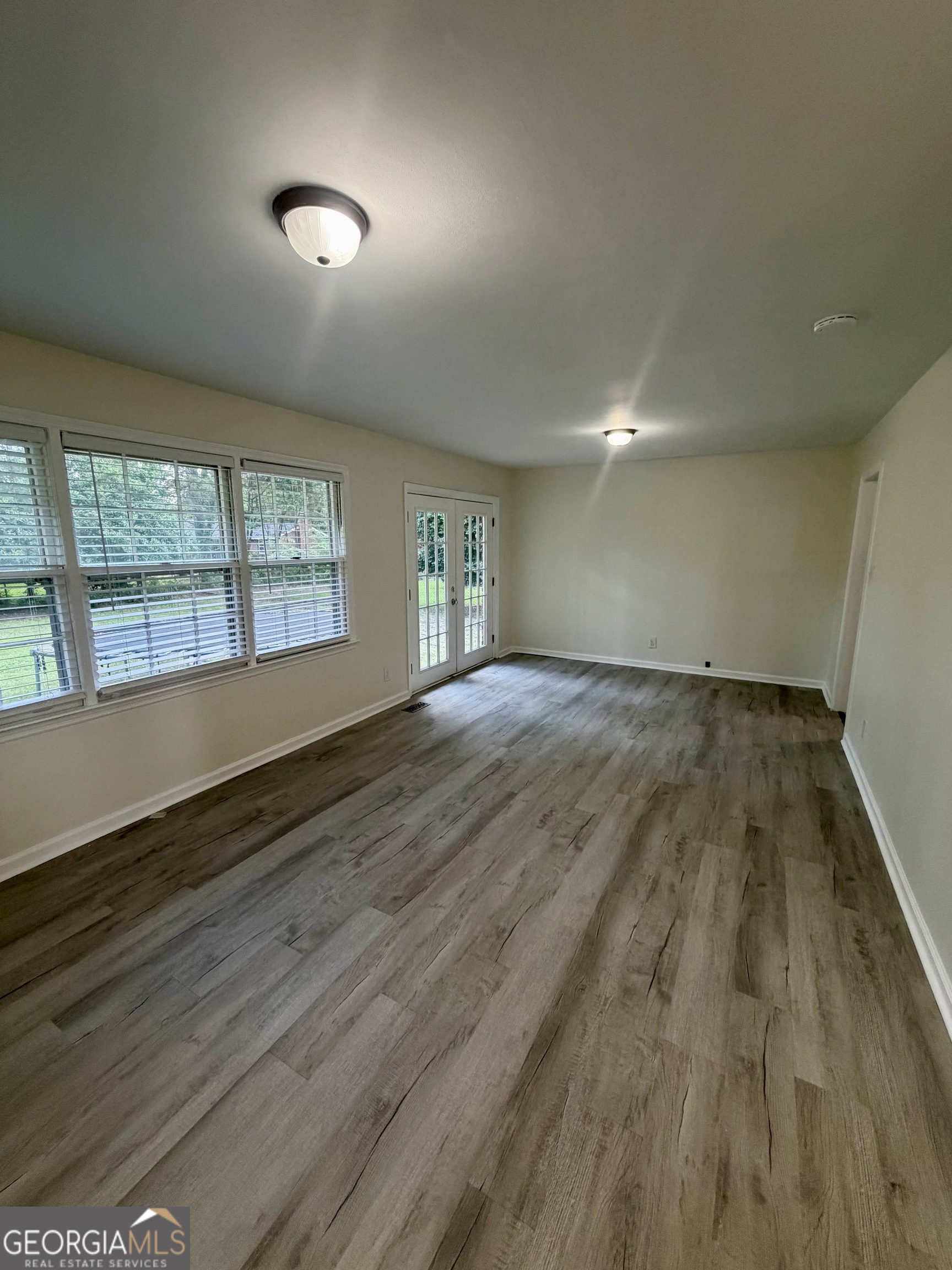 1100 Pineneedle Drive Property Photo 16