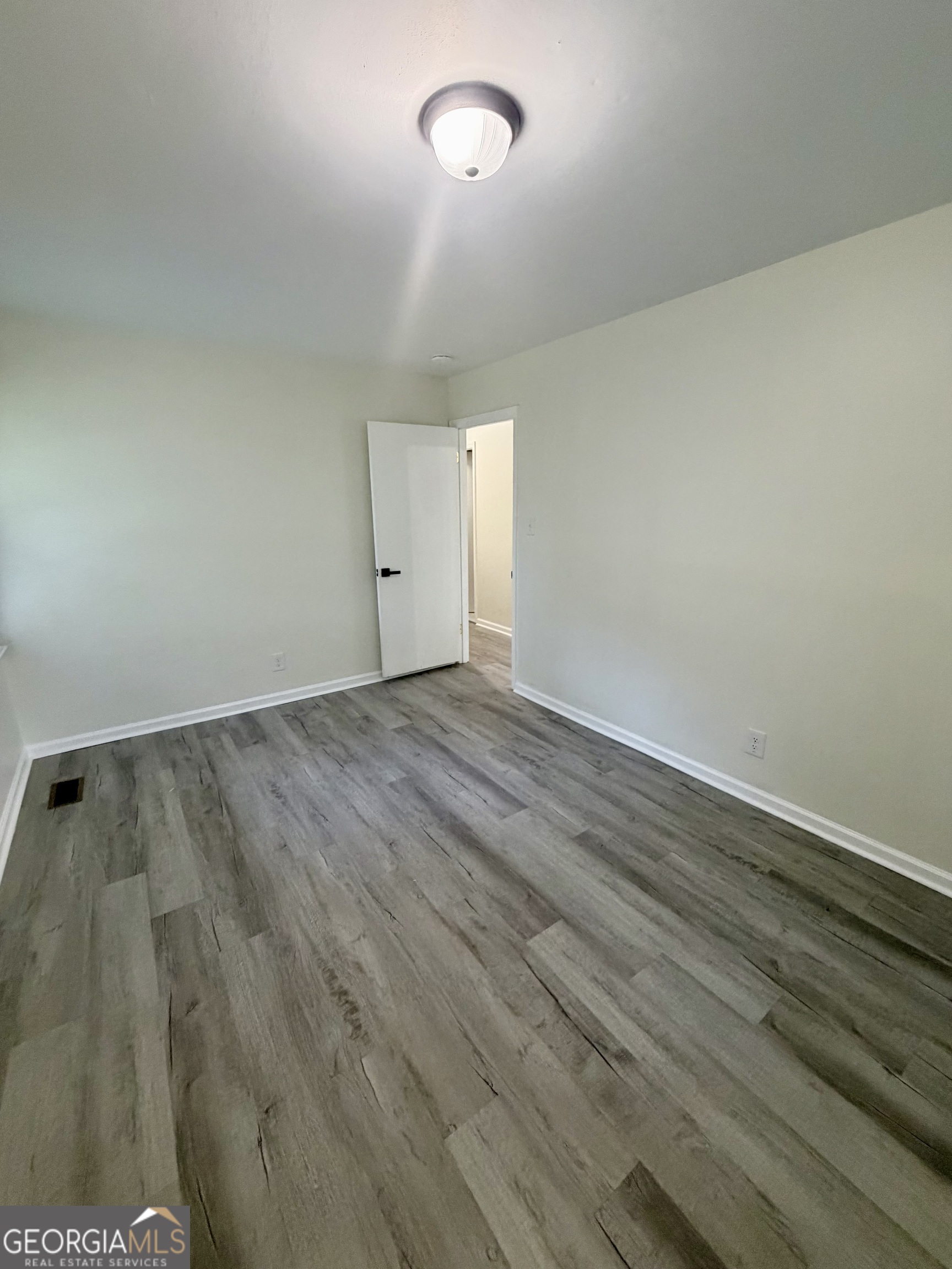 1100 Pineneedle Drive Property Photo 27