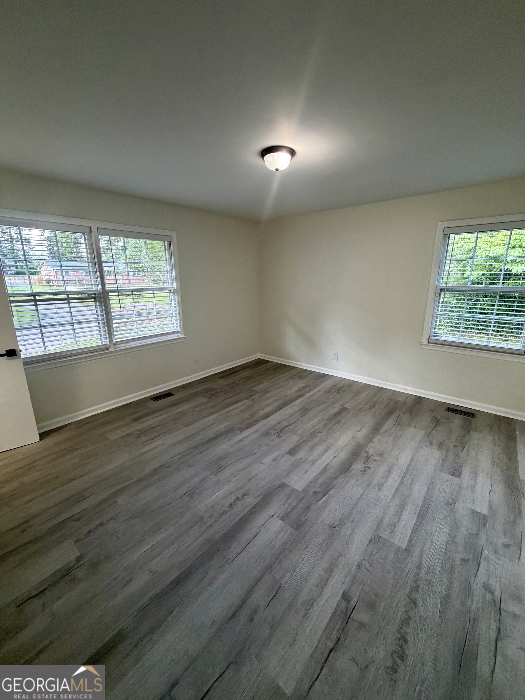 1100 Pineneedle Drive Property Photo 28