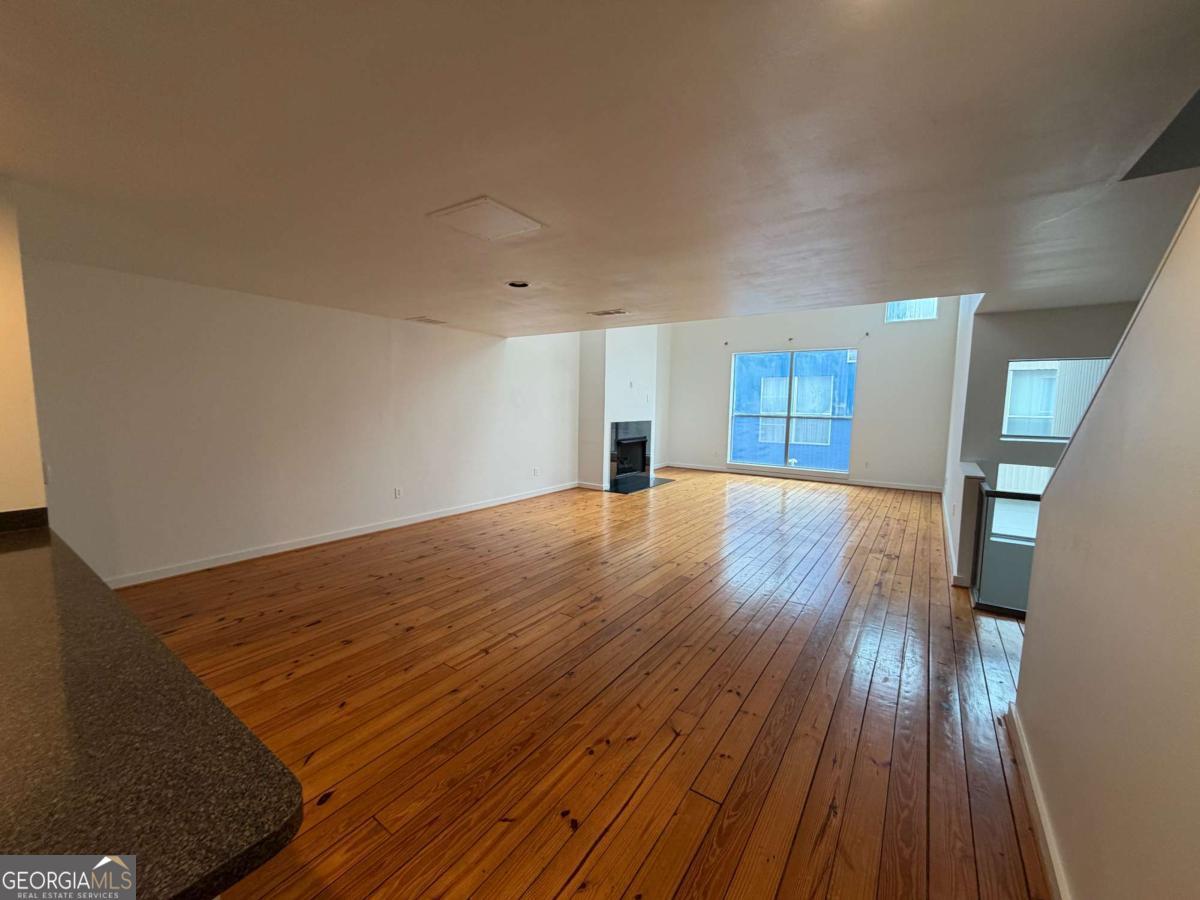 241 Maynard Terrace Se # 5 Property Photo 9