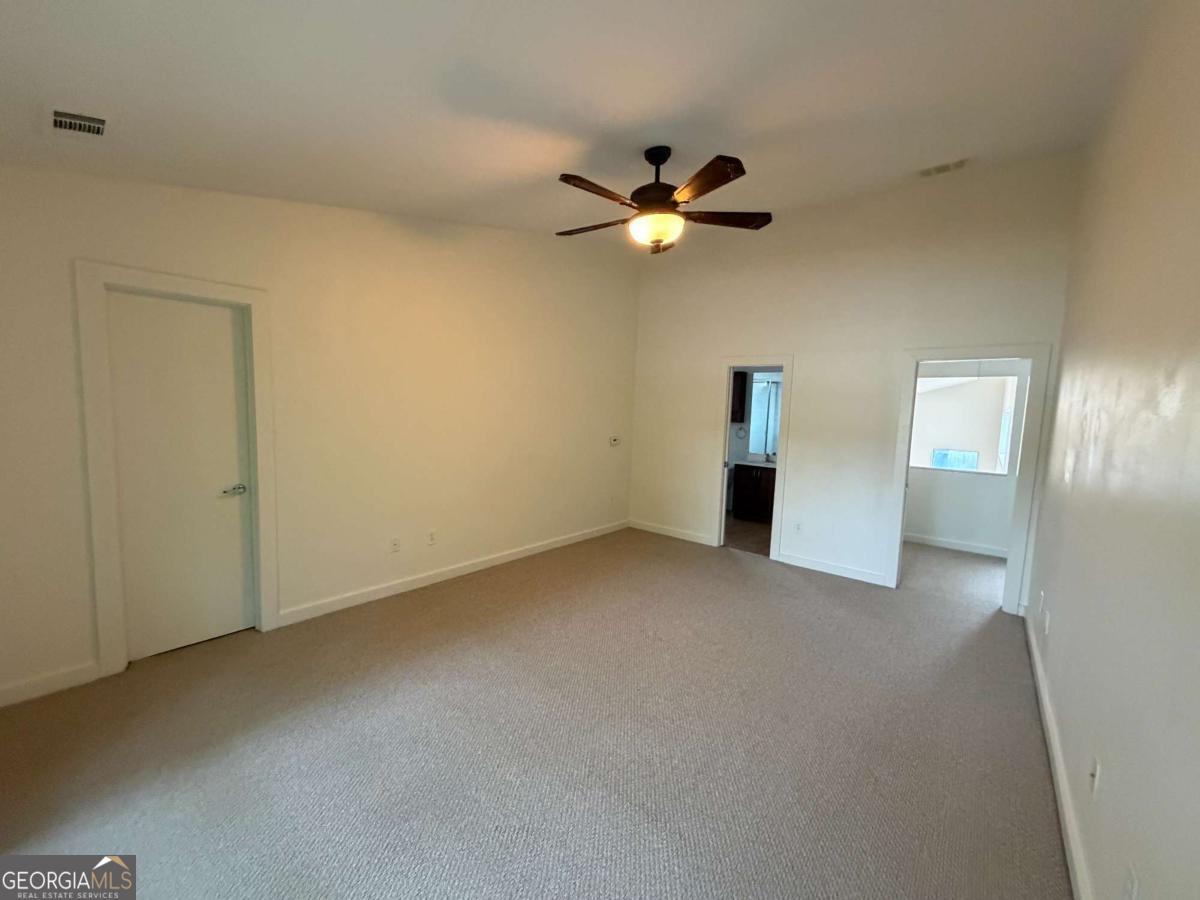 241 Maynard Terrace Se # 5 Property Photo 15
