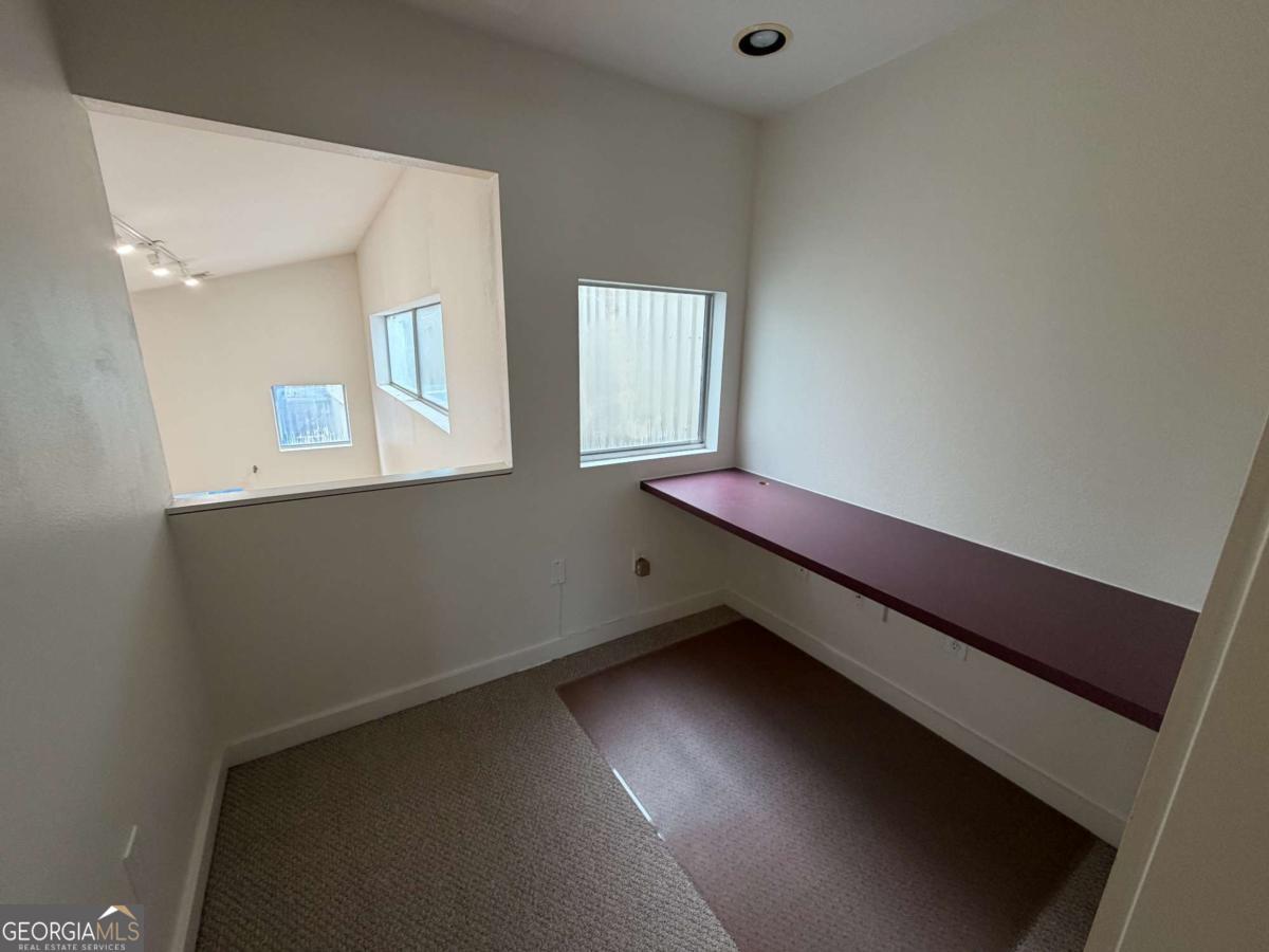 241 Maynard Terrace Se # 5 Property Photo 18