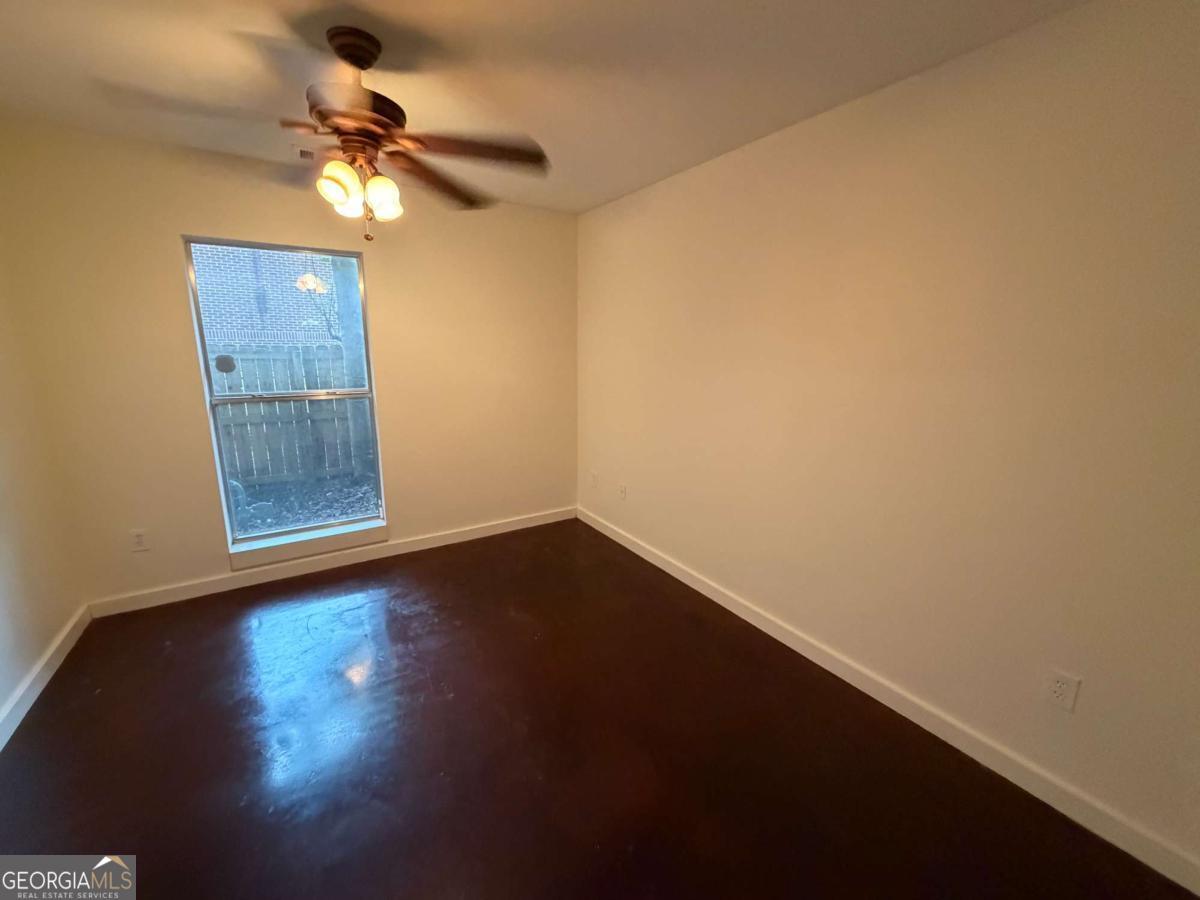 241 Maynard Terrace Se # 5 Property Photo 21