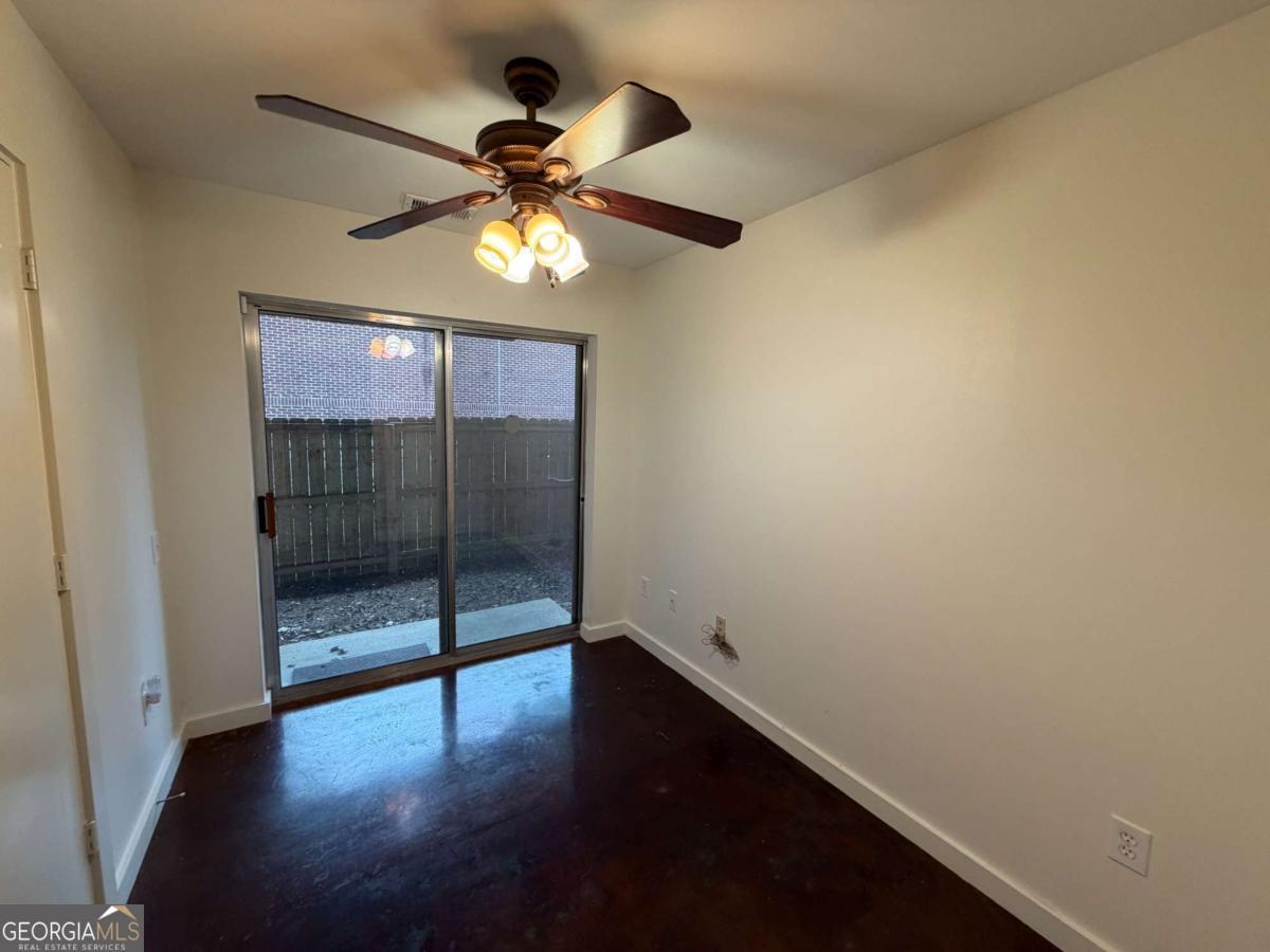 241 Maynard Terrace Se # 5 Property Photo 25