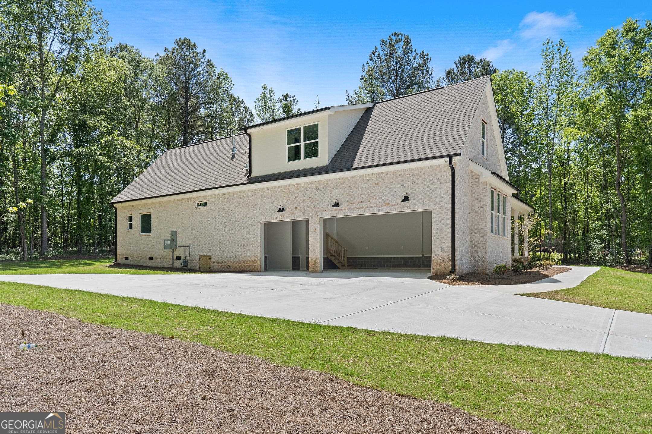2000 Millstream Court Property Photo 3