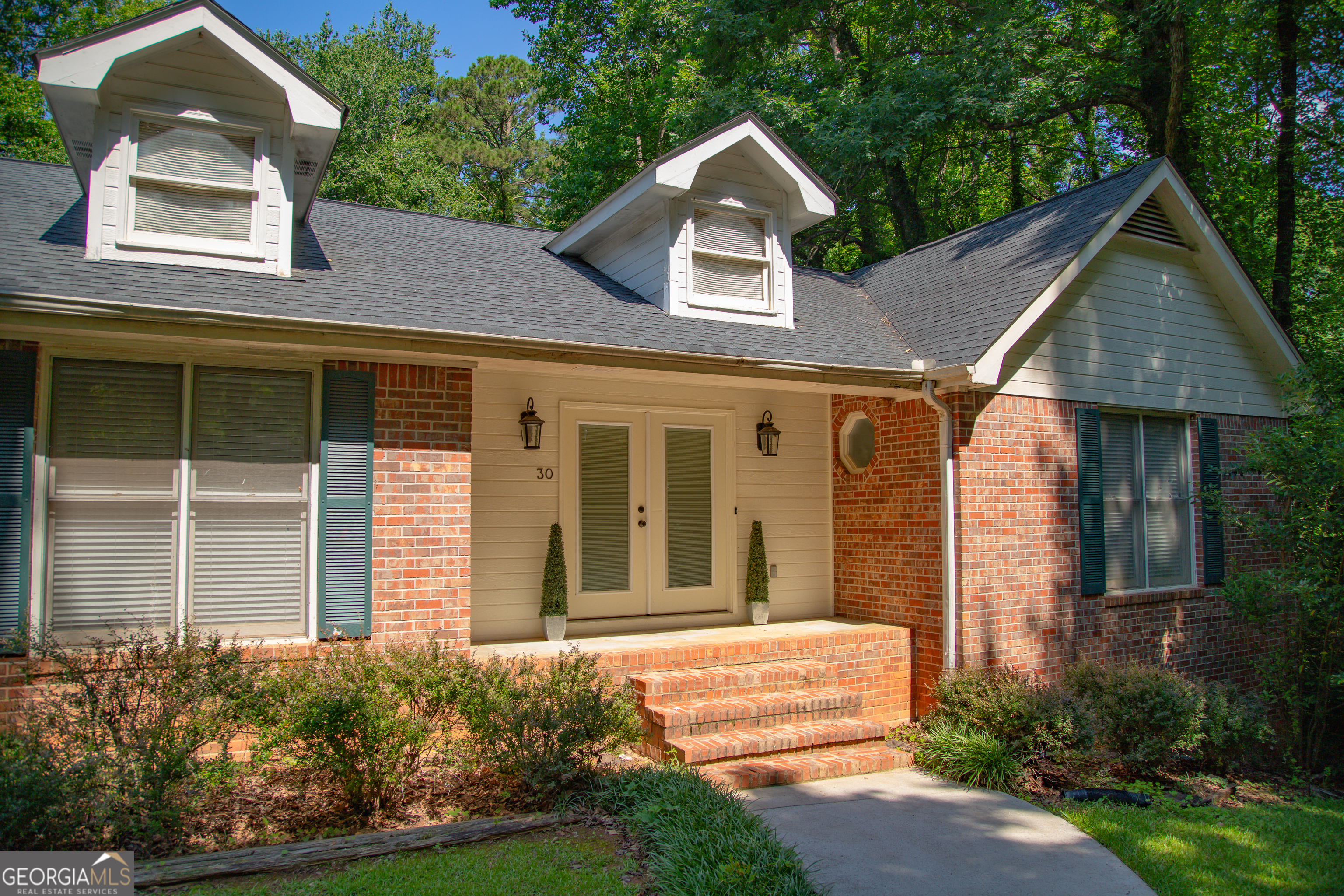30 Laurelwood Circle Property Photo 6