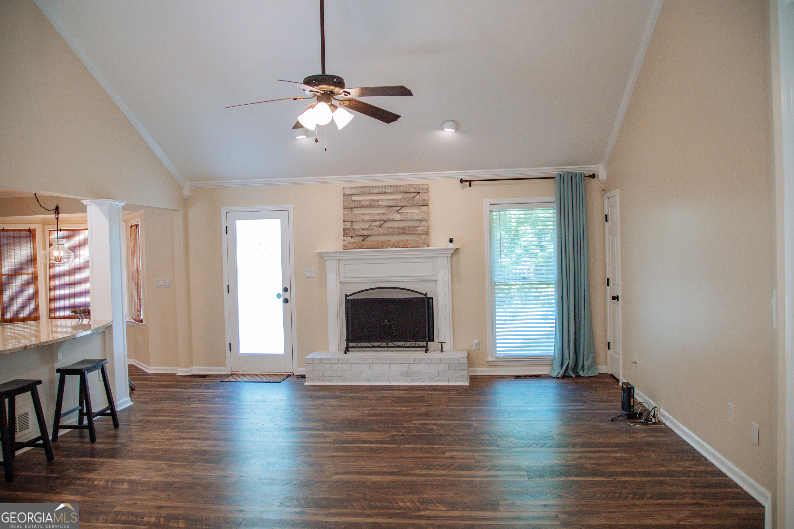 30 Laurelwood Circle Property Photo 8
