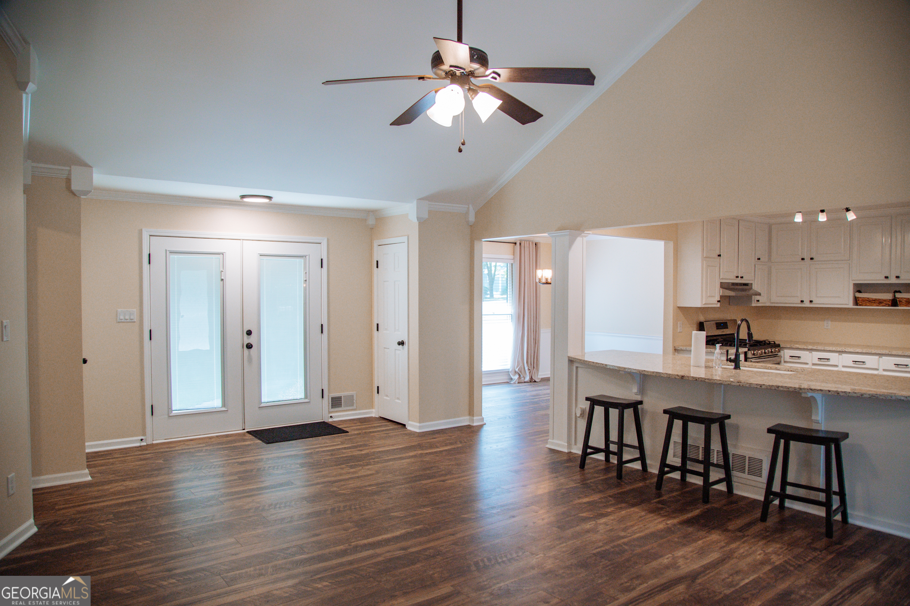 30 Laurelwood Circle Property Photo 11