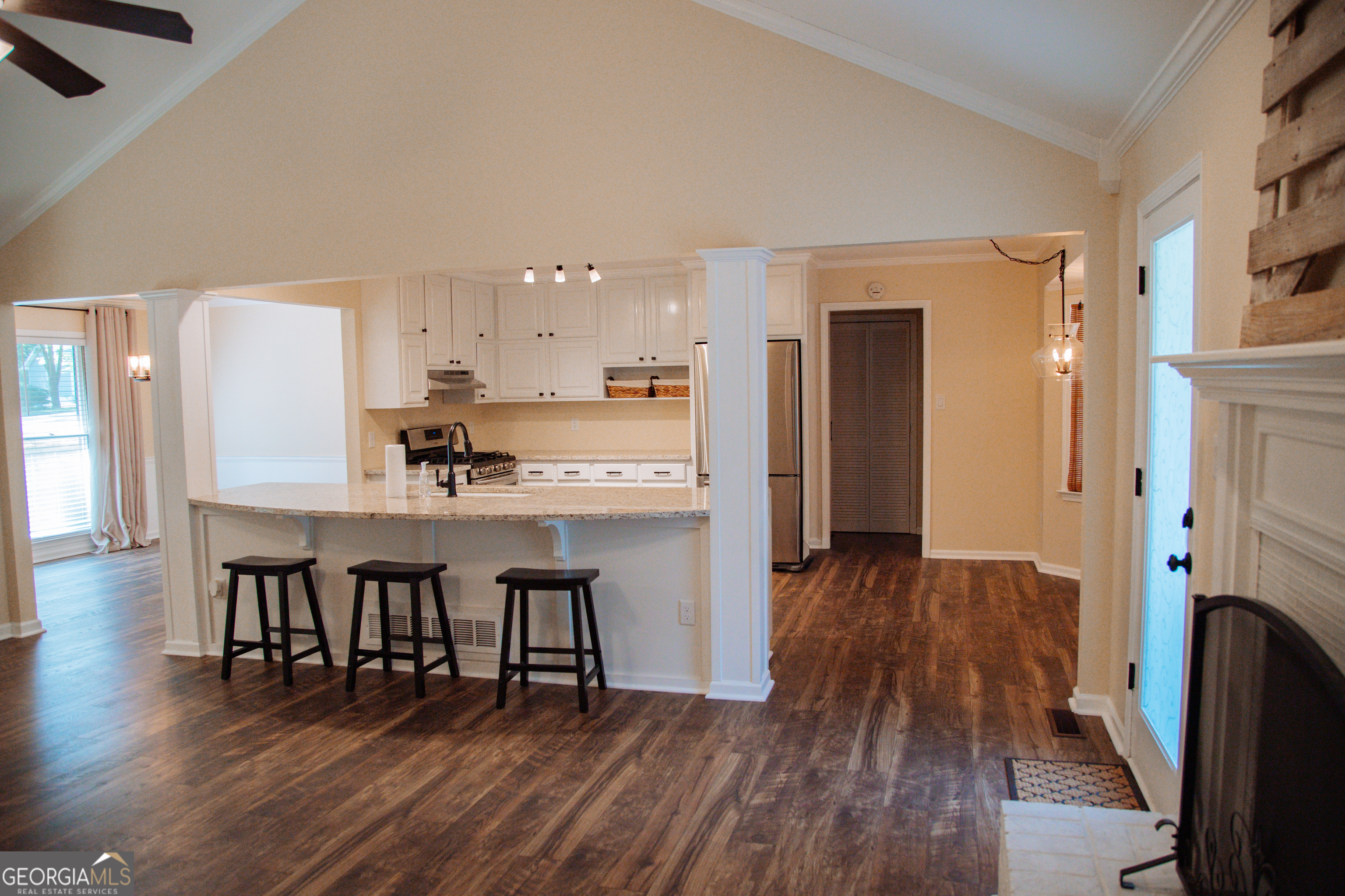 30 Laurelwood Circle Property Photo 12