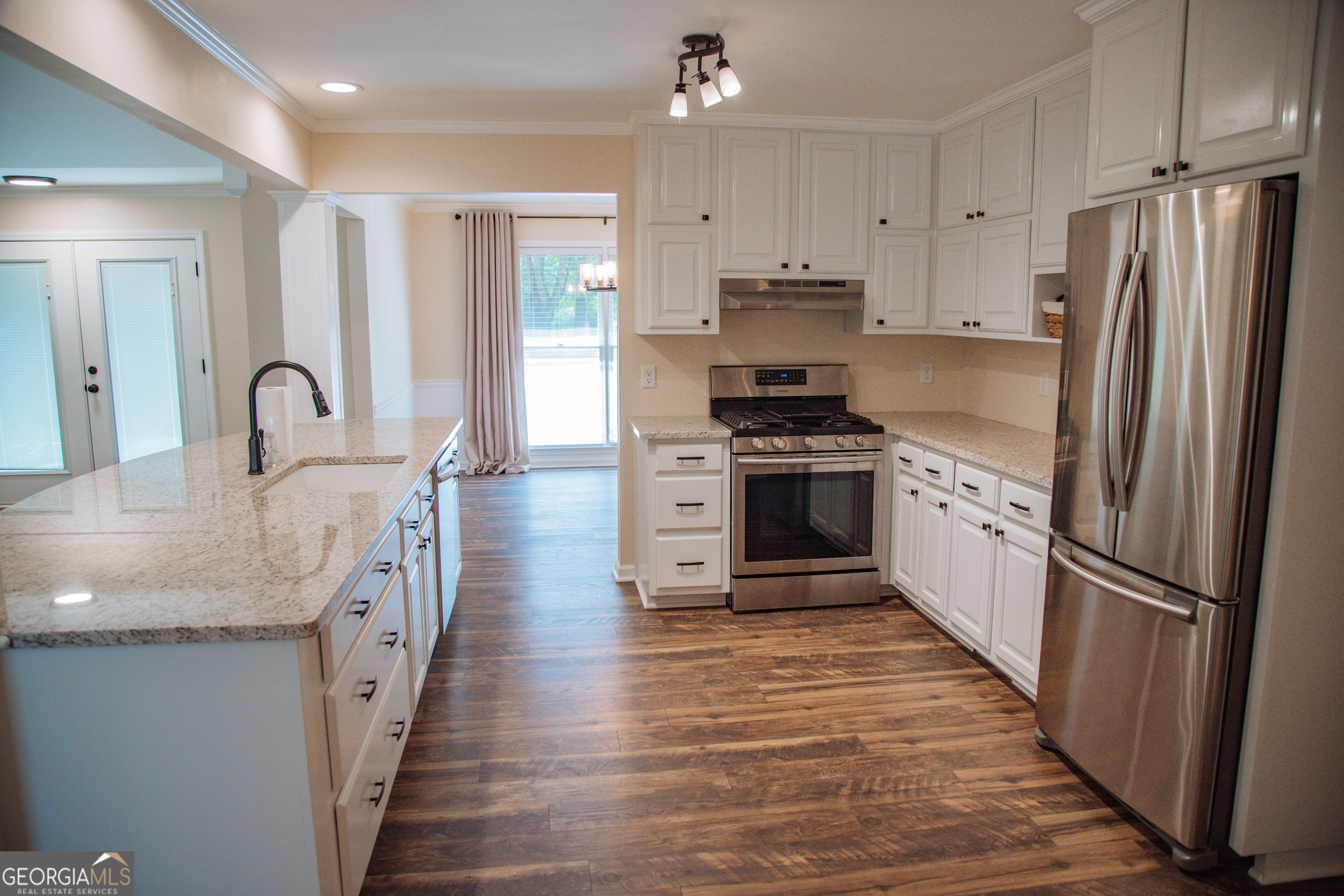 30 Laurelwood Circle Property Photo 14