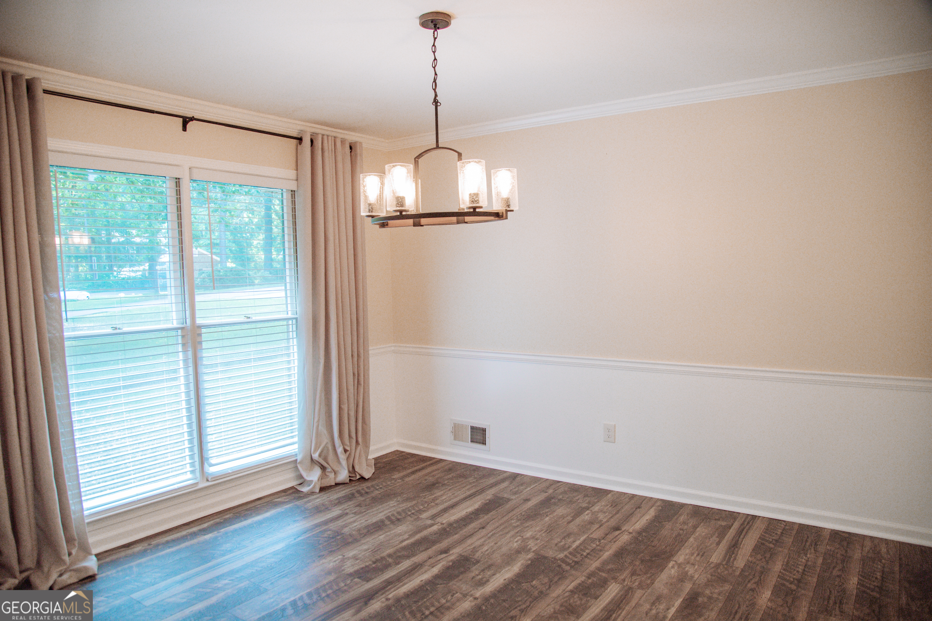 30 Laurelwood Circle Property Photo 18