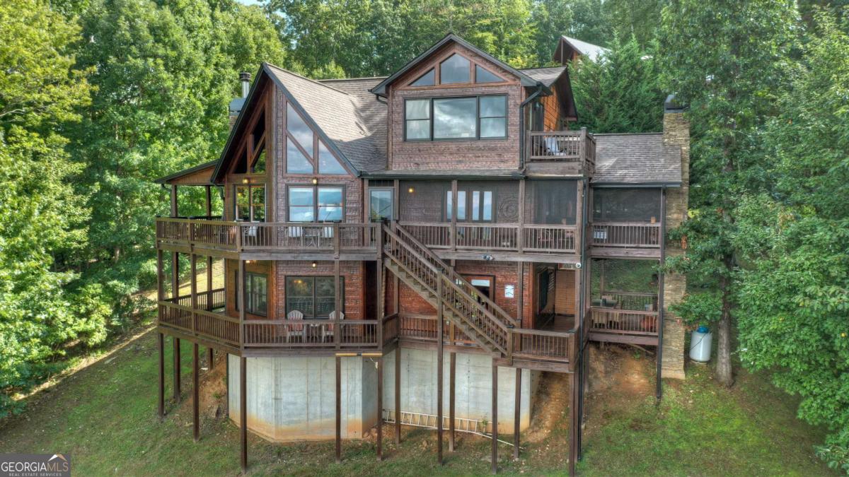 1404 Mountain High Drive Property Photo 3