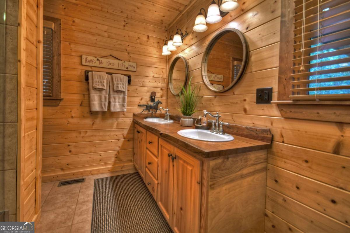 1404 Mountain High Drive Property Photo 28