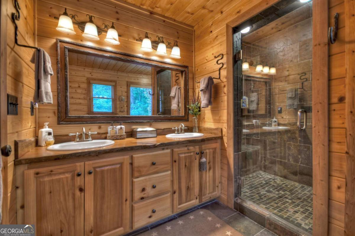 1404 Mountain High Drive Property Photo 33