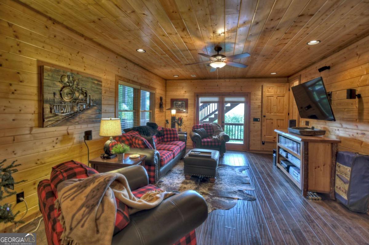 1404 Mountain High Drive Property Photo 38