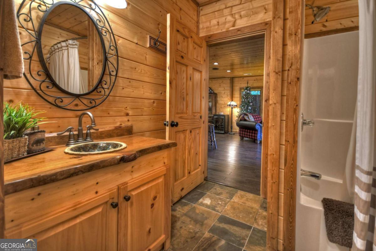 1404 Mountain High Drive Property Photo 44