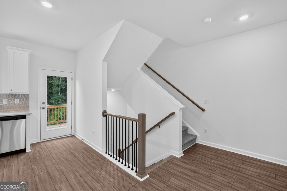 5818 Schelton Place Se Property Photo 5