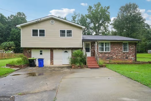 140 Creek Circle Property Photo 2