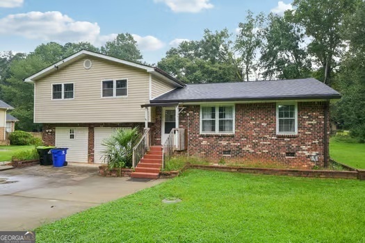 140 Creek Circle Property Photo 3