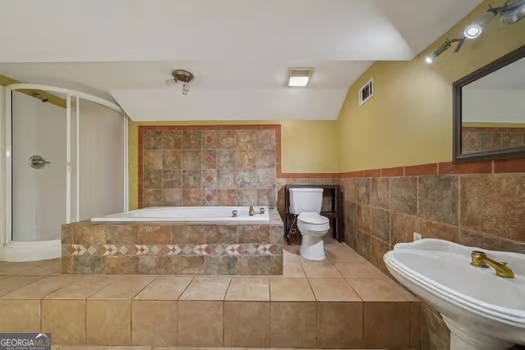 140 Creek Circle Property Photo 27