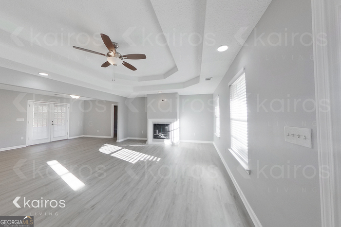 334 Amanda Drive Property Photo 2