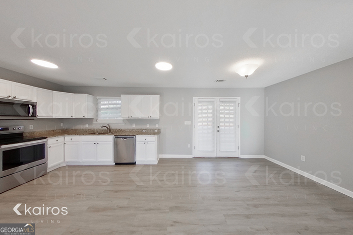334 Amanda Drive Property Photo 6