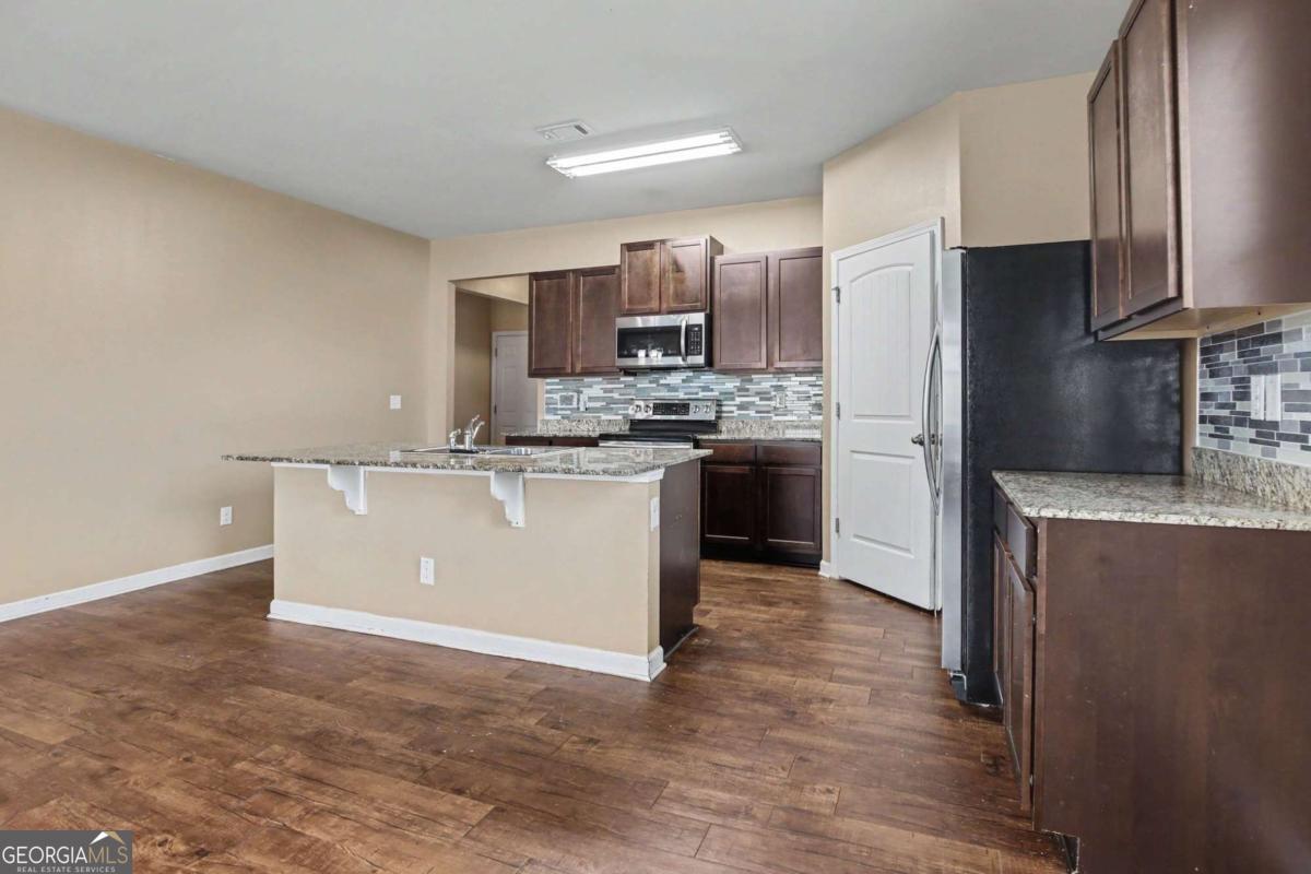 1886 Osprey Drive Property Photo 9