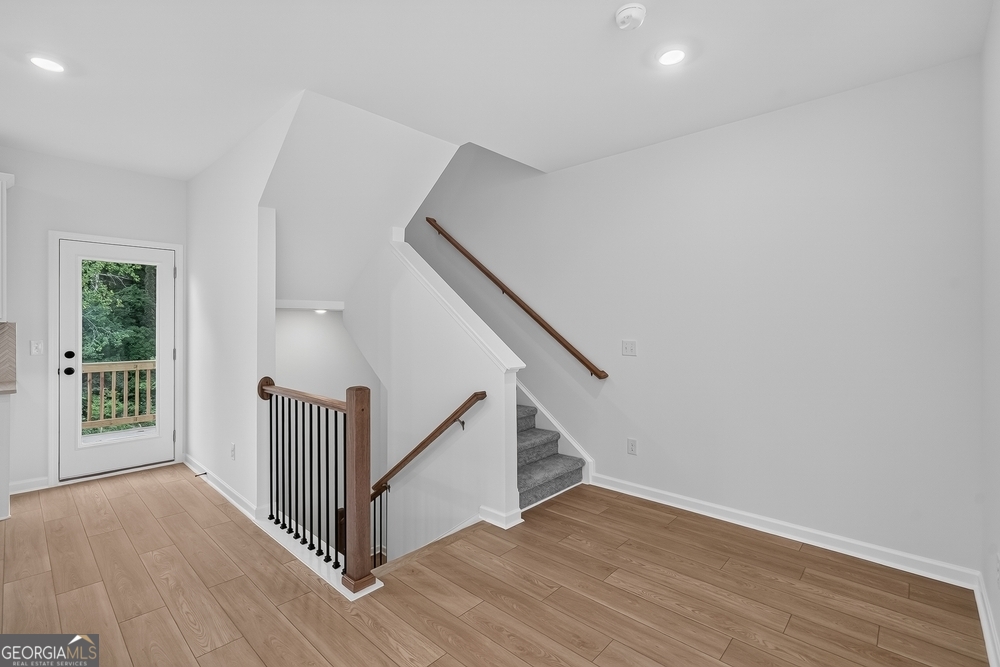 5822 Schelton Place Se Property Photo 5