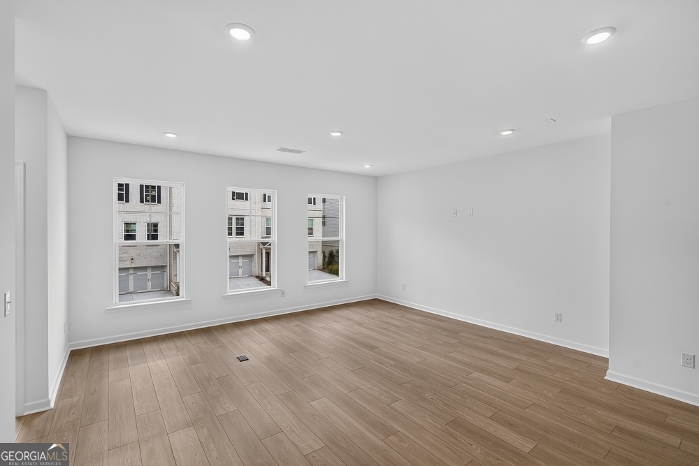 5822 Schelton Place Se Property Photo 6