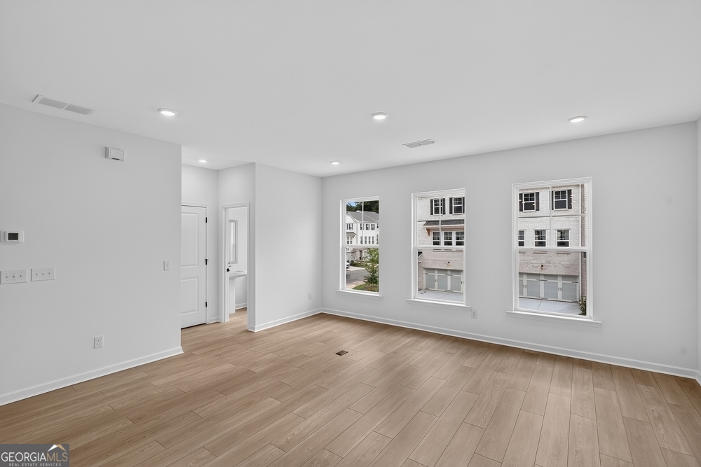 5822 Schelton Place Se Property Photo 7