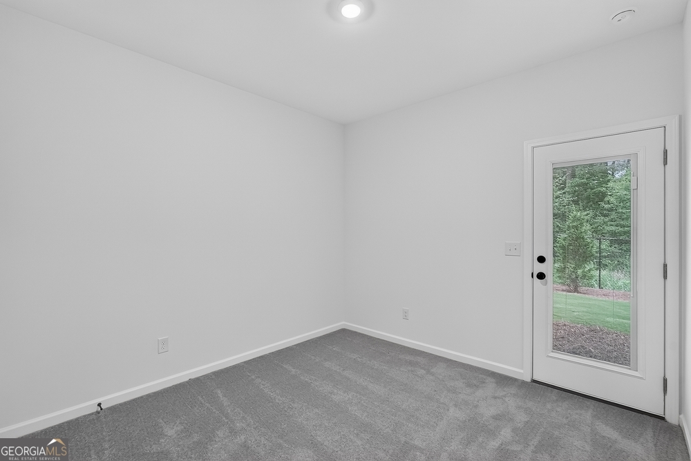 5822 Schelton Place Se Property Photo 15