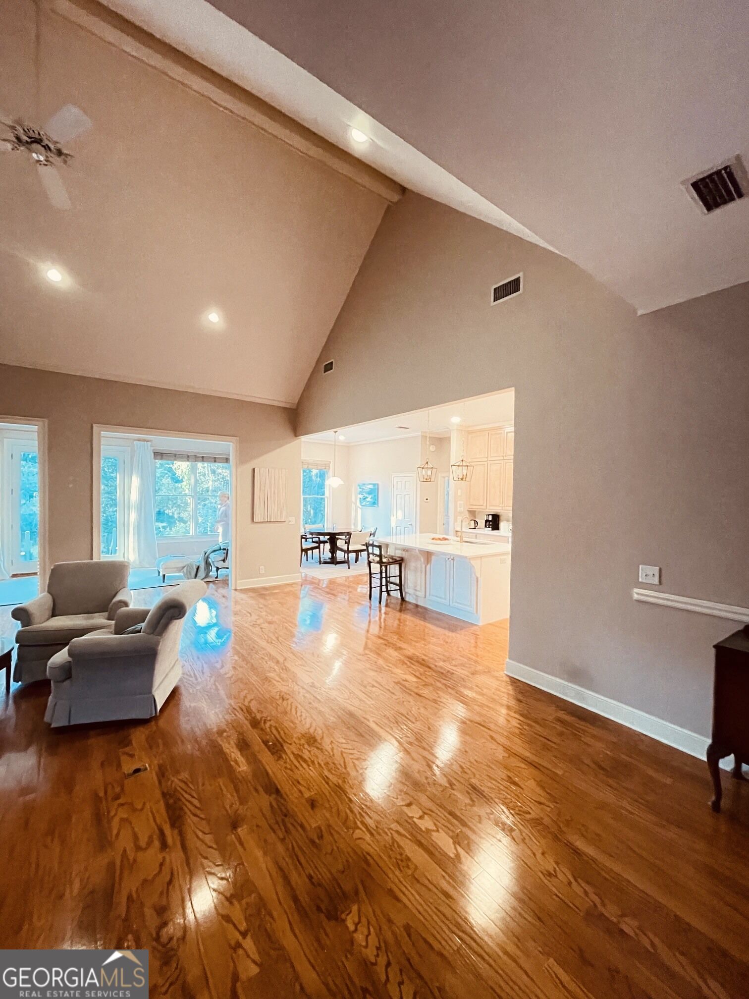 17 Boundary Lane Property Photo 15