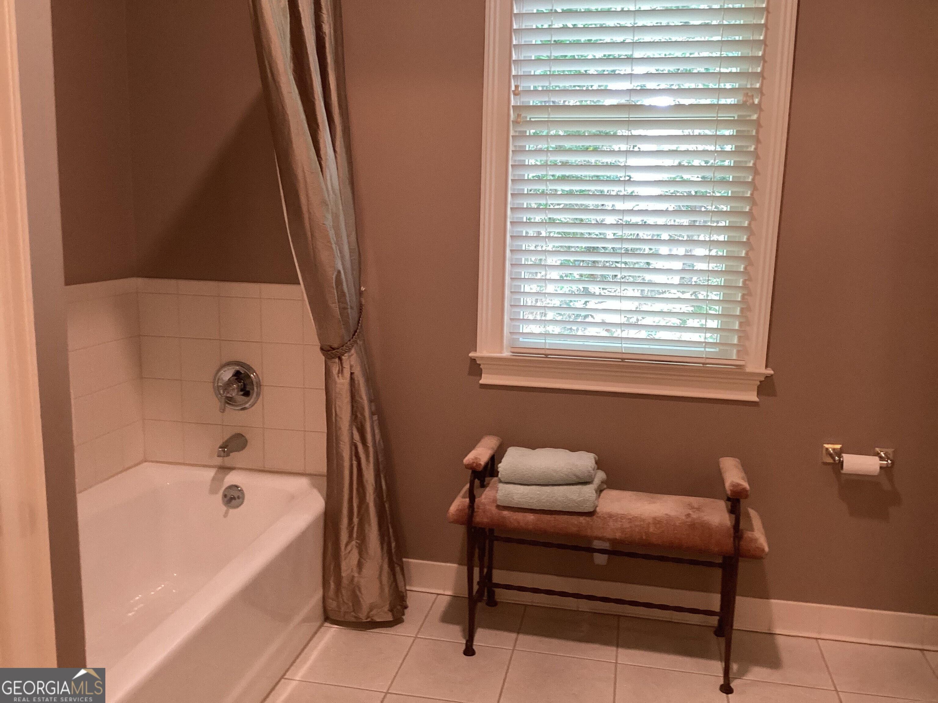 17 Boundary Lane Property Photo 24