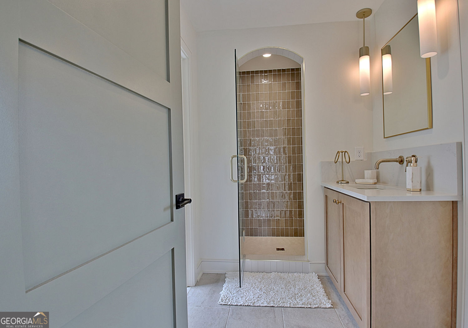 180 High Street Property Photo 9