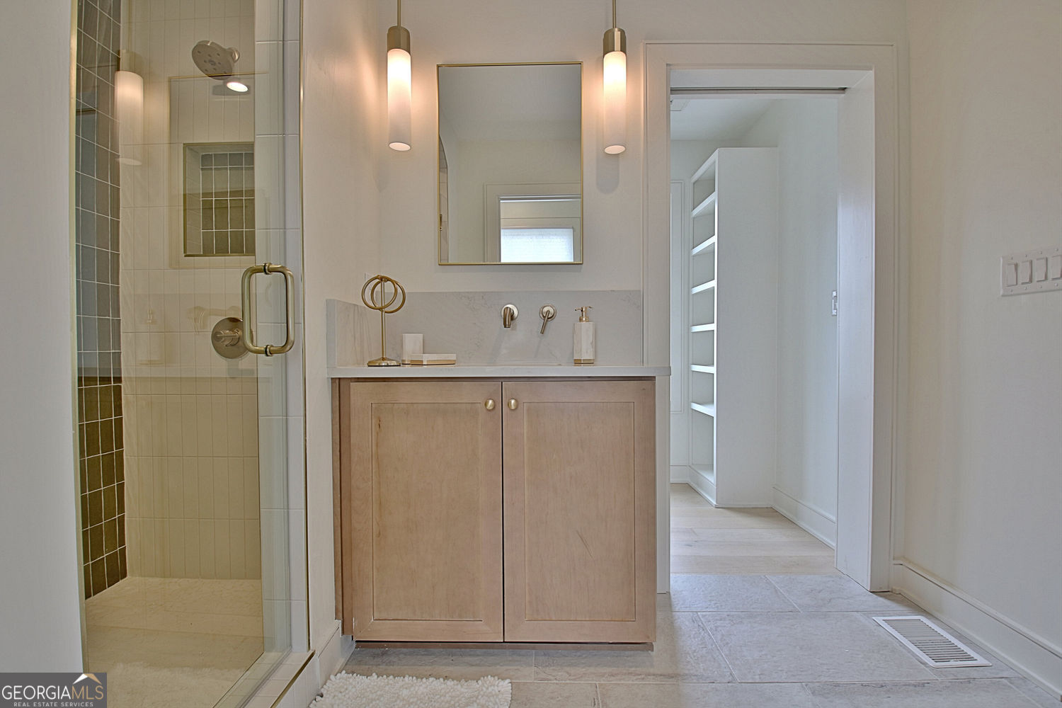 180 High Street Property Photo 10