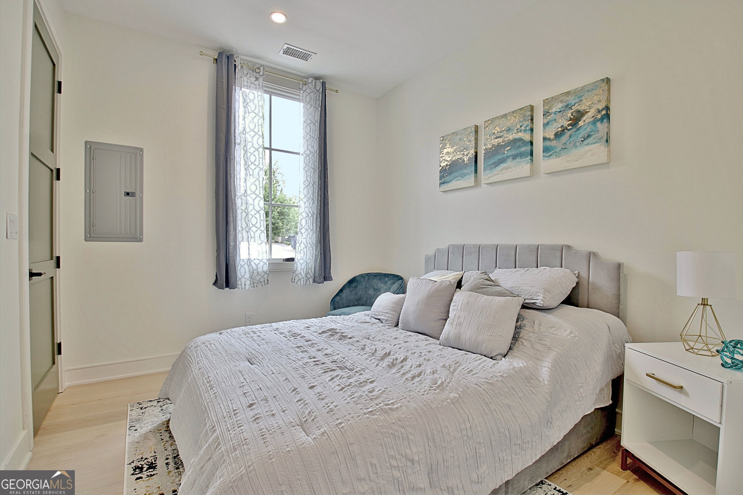 180 High Street Property Photo 14