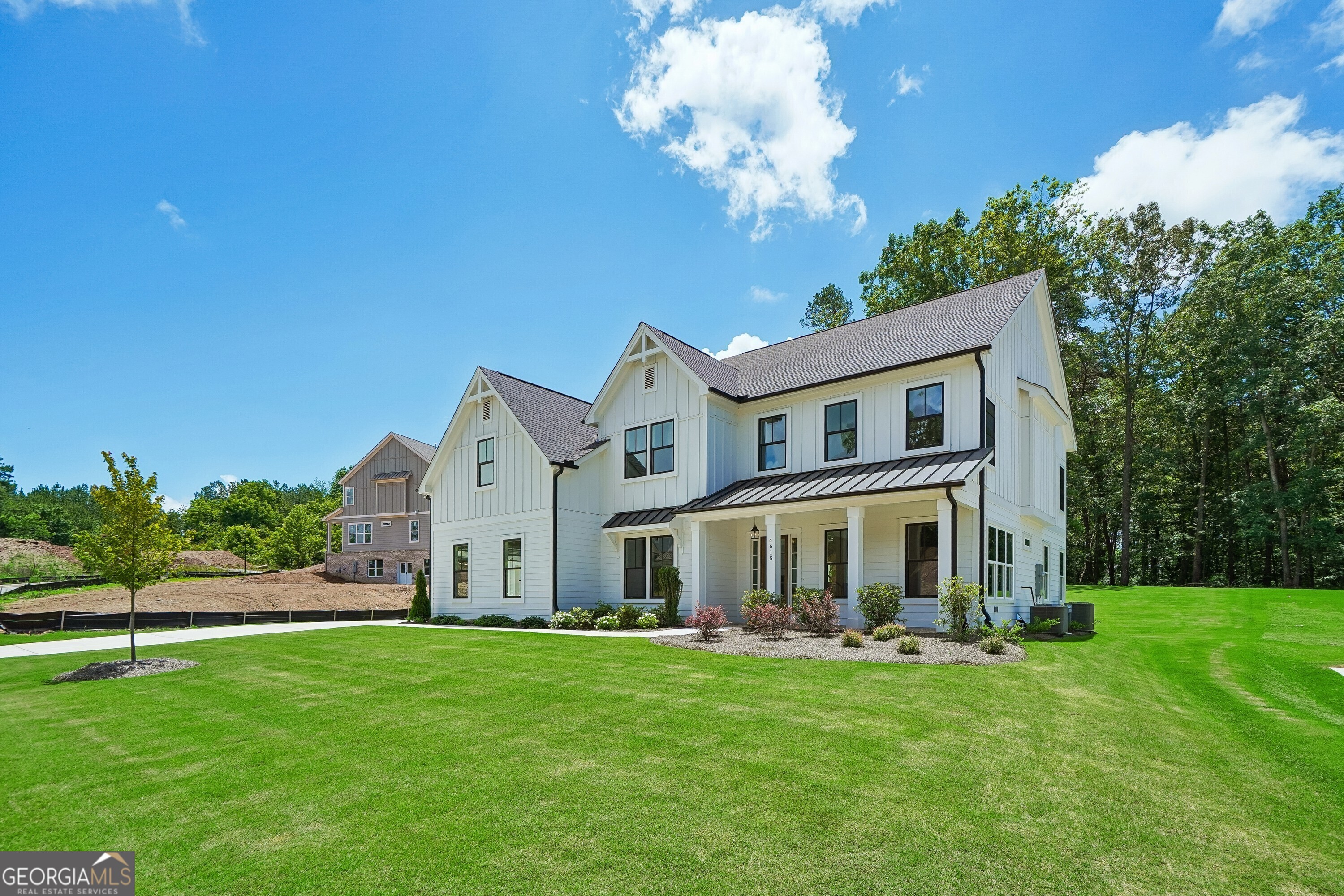 4615 Greyson Manor Drive Property Photo 2