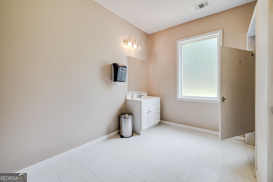 604 Goshen Road Property Photo 20