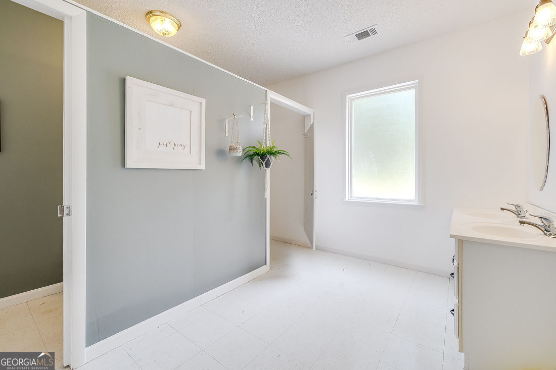 604 Goshen Road Property Photo 21