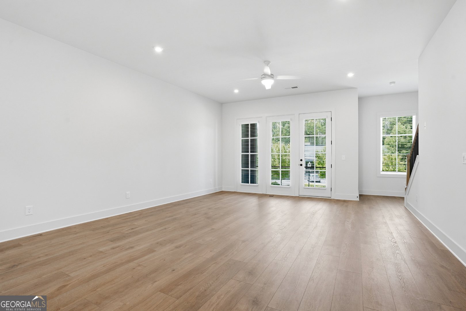 2597 Mackintosh Nw Property Photo 5