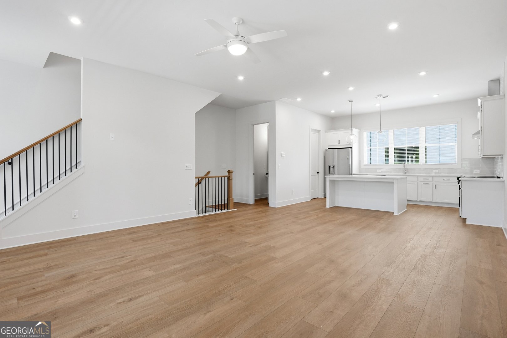 2597 Mackintosh Nw Property Photo 7