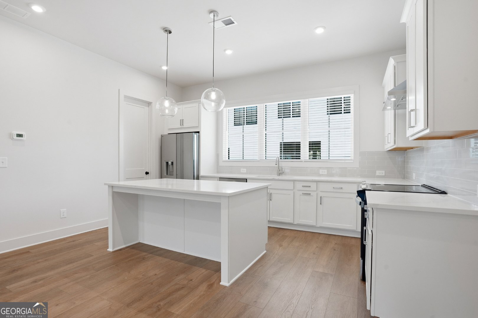 2597 Mackintosh Nw Property Photo 11