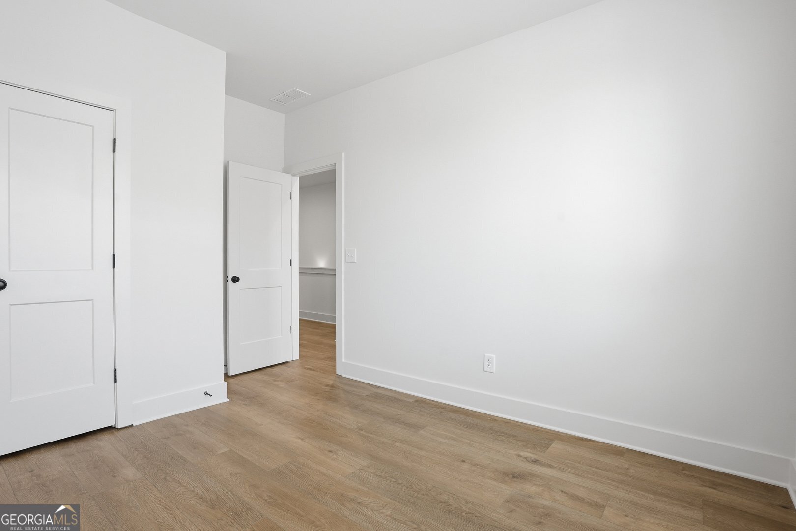 2597 Mackintosh Nw Property Photo 24