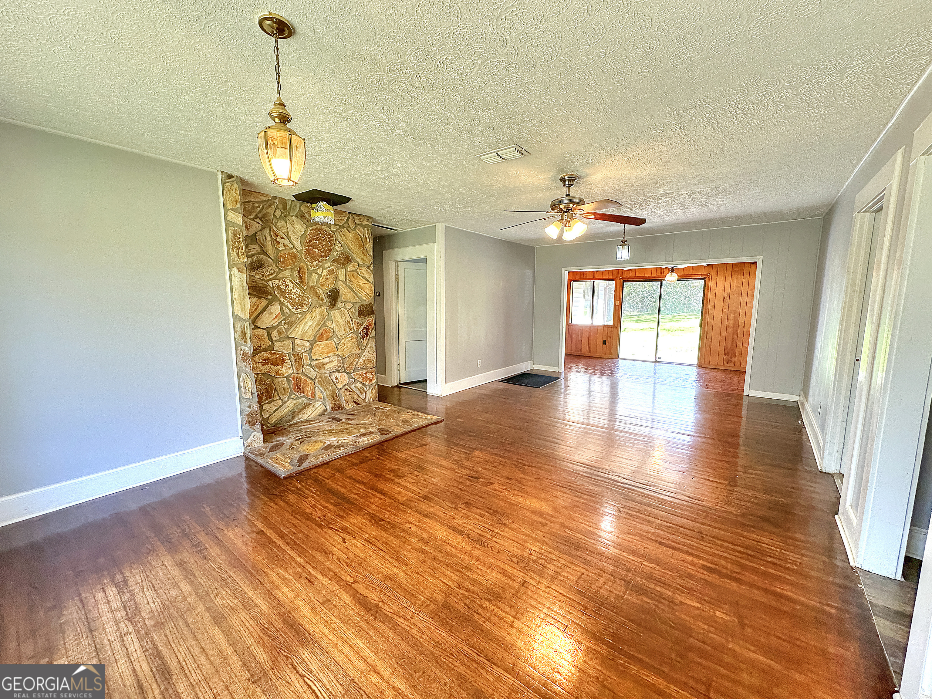 129 Mallory Drive Property Photo 6