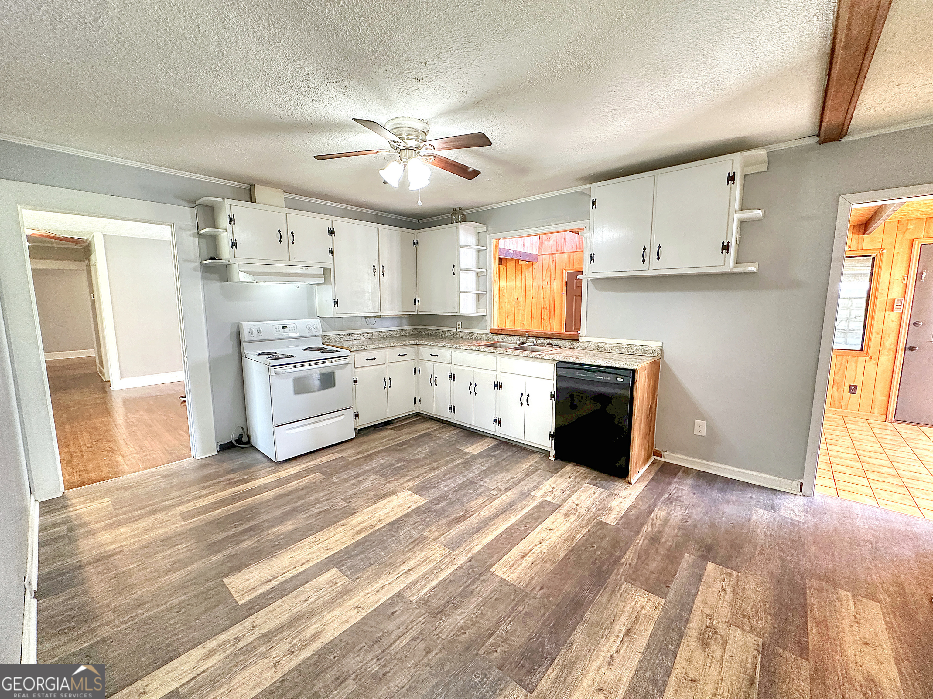 129 Mallory Drive Property Photo 13